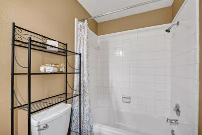 827 N Wellsford Drive, Pearland, TX 77584 - Photo 25