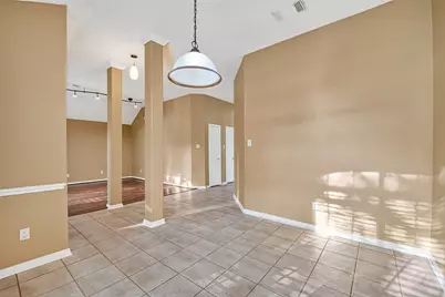 827 N Wellsford Drive, Pearland, TX 77584 - Photo 9
