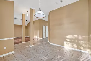 827 N Wellsford Dr, Pearland, TX 77584 - Photo 9