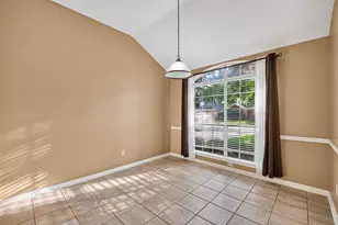 827 N Wellsford Dr, Pearland, TX 77584 - Photo 5