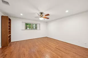 11003 Overbrook Ln, Houston, TX 77042 - Photo 19