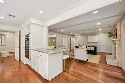 11003 Overbrook Lane, Houston, TX 77042 - Photo 7