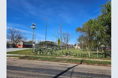 0 Dahlia Avenue, Houston, TX 77012 - Photo 1
