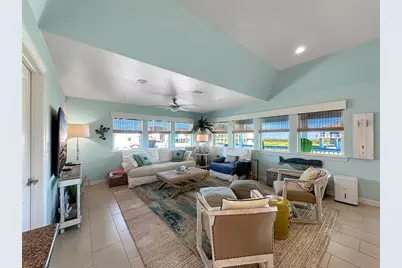 808 Pinata Drive, Crystal Beach, TX 77650 - Photo 13