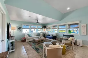 808 Pinata Dr, Crystal Beach, TX 77650 - Photo 13