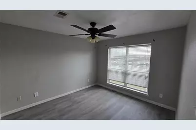 18800 Egret Bay Boulevard #106, Houston, TX 77058 - Photo 17