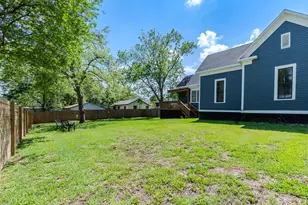 705 W 5th St, Brenham, TX 77833 - Photo 31