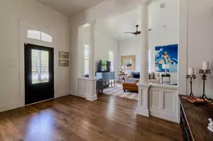 705 W 5th St, Brenham, TX 77833 - Photo 5