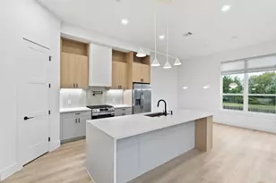 1423 E 36th St, Houston, TX 77022 - Photo 11