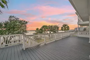 1517 Bayou Shore Dr, Galveston, TX 77551 - Photo 11