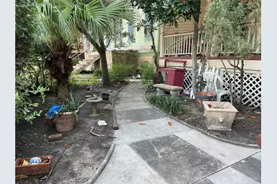 1819 Broadway Avenue J, Galveston, TX 77550 - Photo 27