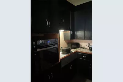 1819 Broadway Avenue J, Galveston, TX 77550 - Photo 11
