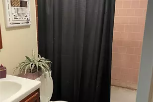 1819 Broadway Avenue J, Galveston, TX 77550 - Photo 17