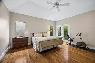 9606 Bayou Brook St, Houston, TX 77063 - Photo 23