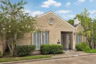 9606 Bayou Brook St, Houston, TX 77063 - Photo 3