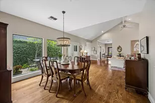 9606 Bayou Brook St, Houston, TX 77063 - Photo 15