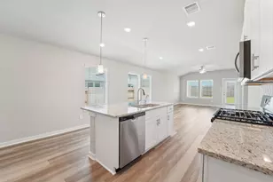 255 Charles Rdg Dr, Montgomery, TX 77316 - Photo 7