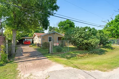 230 Busch Street, Houston, TX 77060 - Photo 1