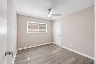 9614 Bean St, Houston, TX 77078 - Photo 7