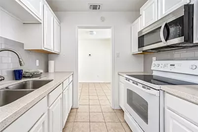 9707 Richmond Avenue #14, Houston, TX 77042 - Photo 11