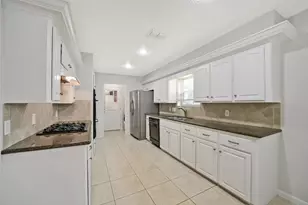12423 Olympia Dr, Houston, TX 77077 - Photo 7