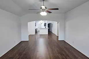 919 Yorkshire Hollow, Fresno, TX 77545 - Photo 9