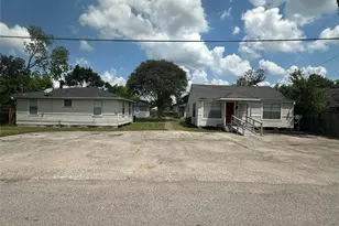 3923 Caplin St, Houston, TX 77026 - Photo 7