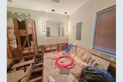 301 Azalea Street, Lake Jackson, TX 77566 - Photo 3