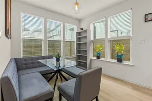 1271 Oakmont Villas Dr, Houston, TX 77091 - Photo 5