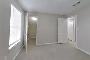 3210 Kelling St, Houston, TX 77045 - Photo 9