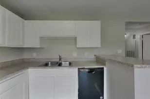 3210 Kelling St, Houston, TX 77045 - Photo 5