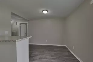 3210 Kelling St, Houston, TX 77045 - Photo 3