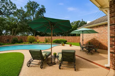 3302 Woodbrook Lane, Sugar Land, TX 77478 - Photo 13