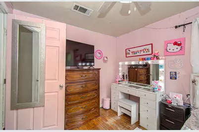981 S Victory Drive, Houston, TX 77088 - Photo 23