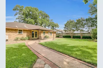 805 Bluebonnet Lane, Katy, TX 77493 - Photo 11