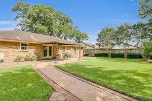 805 Bluebonnet Ln, Katy, TX 77493 - Photo 11