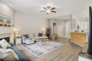 5710 Shady Hollow Ct, Rosharon, TX 77583 - Photo 7