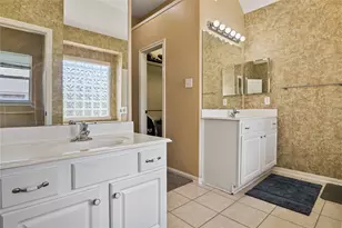 5710 Shady Hollow Ct, Rosharon, TX 77583 - Photo 17