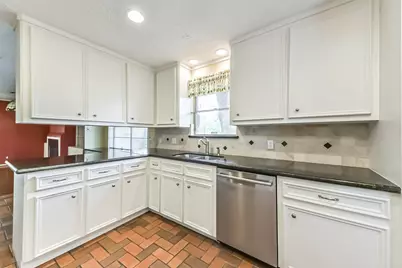 10919 Checkerboard Street, Houston, TX 77096 - Photo 11