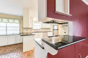 10919 Checkerboard St, Houston, TX 77096 - Photo 7