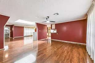 10919 Checkerboard St, Houston, TX 77096 - Photo 5