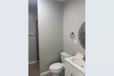 6725 Sherman Street #4, Houston, TX 77011 - Photo 7