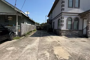 6725 Sherman St, Houston, TX 77011 - Photo 13