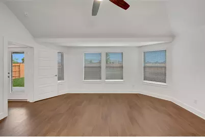 14117 Baikal Manor Drive, Santa Fe, TX 77510 - Photo 9