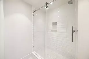 5001 Woodway Dr, Houston, TX 77056 - Photo 13