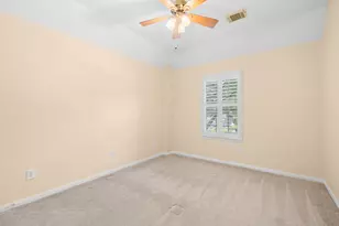78 E Hobbit Glen Dr, Conroe, TX 77384 - Photo 21