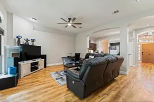 976 Northampton Dr, Conroe, TX 77303 - Photo 9