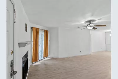 9700 Leawood #1315, Houston, TX 77099 - Photo 5