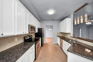 9711 Andrews Ln, Missouri City, TX 77459 - Photo 17