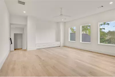 1619 Woodvine Drive, Houston, TX 77055 - Photo 13